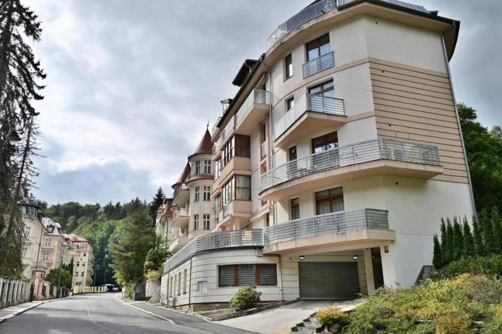 Krizikova 4 Apartamento KLV Exterior foto